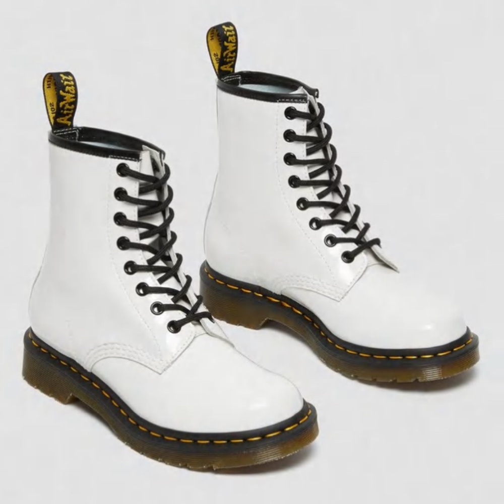 DR MARTINS 1460 WOMEN'S PATENT LEATHER LACE UP BOOTS - WHITE SIZE 9